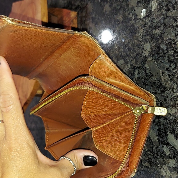 Louis Vuitton Porte Monnaie Billets Tresor, Vintage LV Wallet - Picture 12 of 17